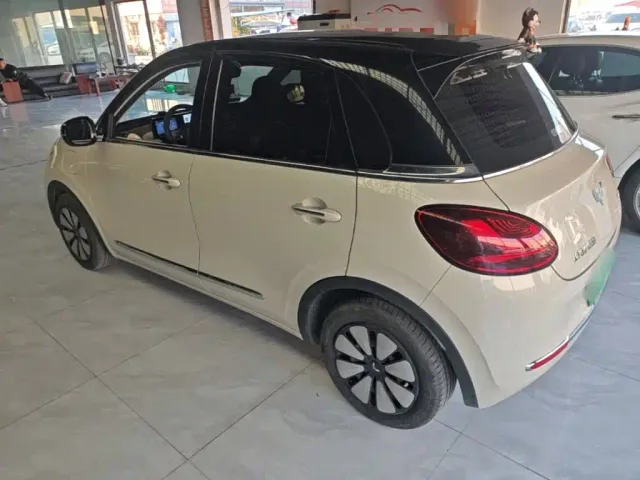 Wuling Bingo — Фото автомобиля 4