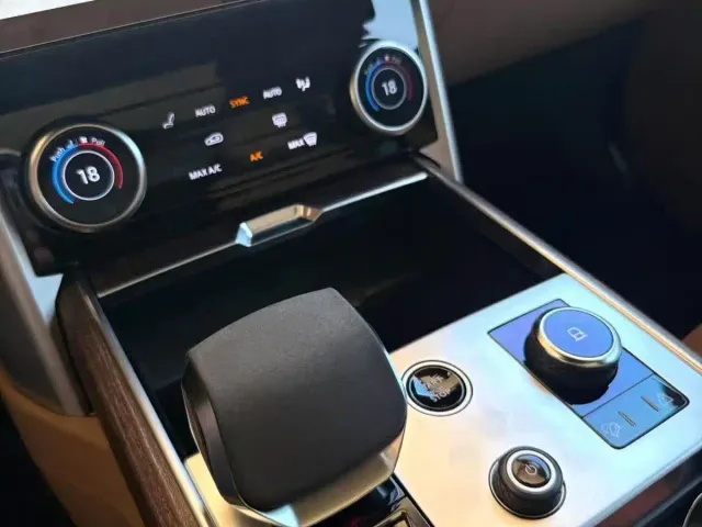 Land Rover Range Rover — Фото автомобиля 7