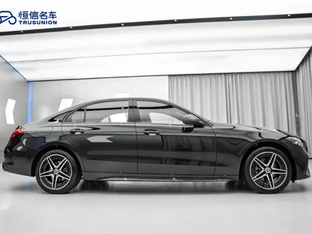 Mercedes-Benz C-Class — Фото автомобиля 4