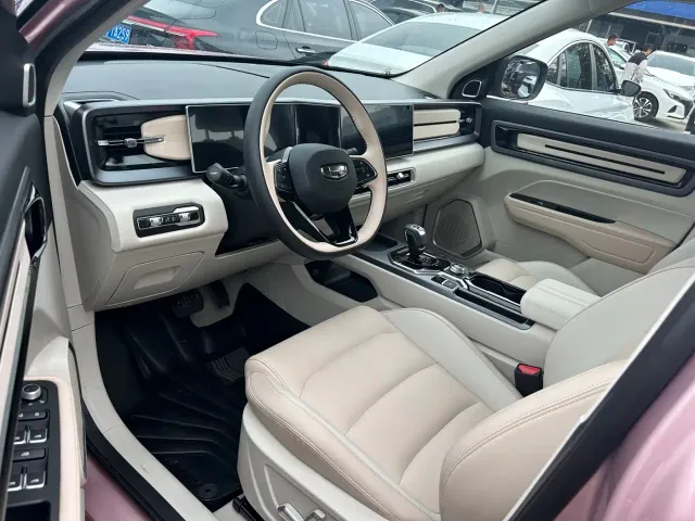 Geely ICON — Фото автомобиля 4
