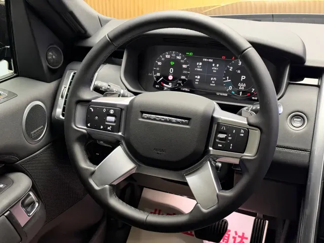 Land Rover Discovery — Фото автомобиля 12