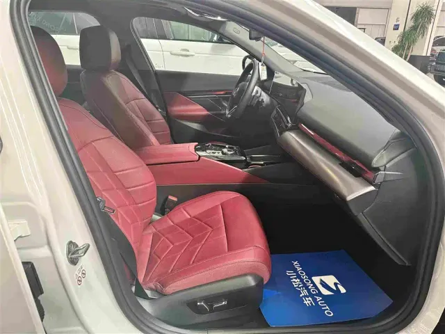 BMW 5 Series — Фото автомобиля 18