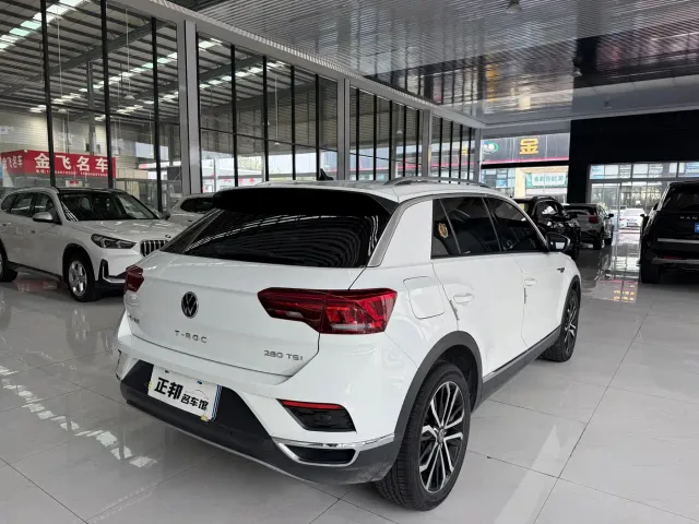 Volkswagen T-Roc — Фото автомобиля 5