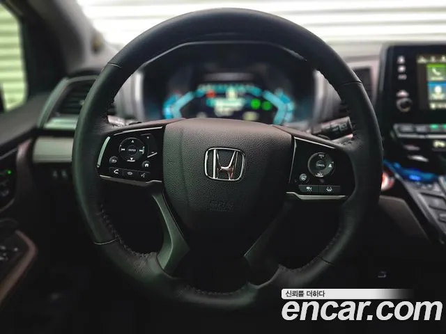 Honda Odyssey — Фото автомобиля 10