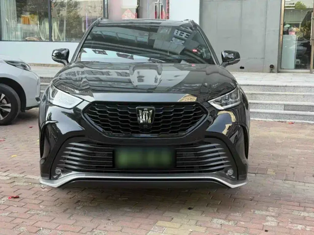Toyota Crown Kluger — Фото автомобиля 8