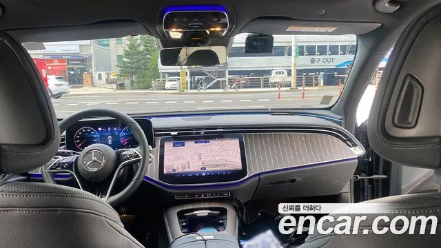 Mercedes-Benz E-Class — Фото автомобиля 14