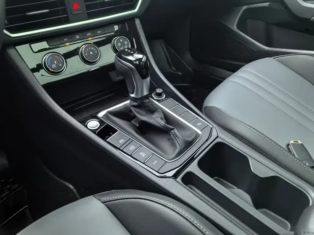 Volkswagen Sagitar — Фото автомобиля 21