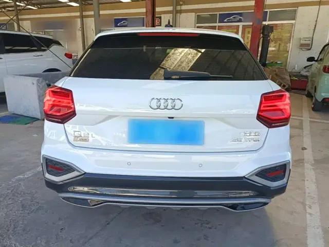 Audi Q2L — Фото автомобиля 5