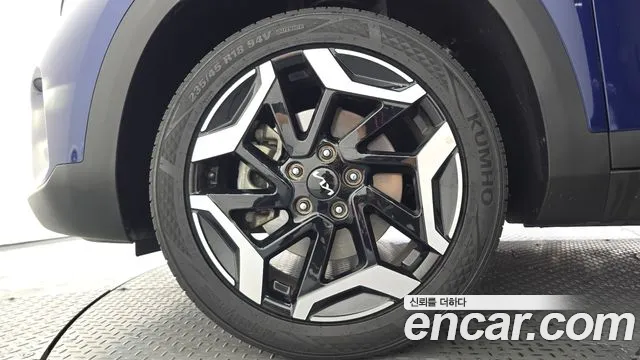 Kia Seltos Бензин 1.6 турбо 2WD — Фото автомобиля 5