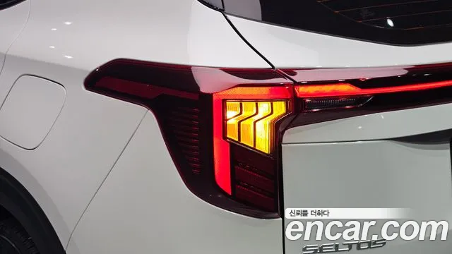 Kia Seltos New — Фото автомобиля 8