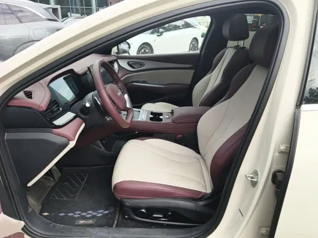 BYD Seal 07 DM-i — Фото автомобиля 14