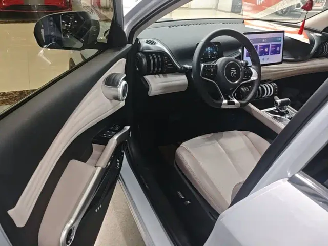 BYD Yuan PLUS — Фото автомобиля 15