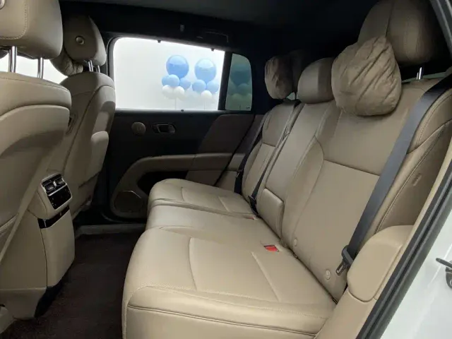 Li Auto i6 — Фото автомобиля 23