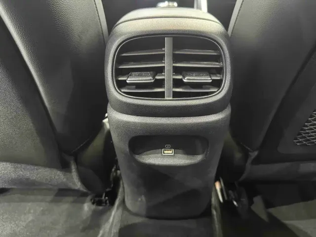 Hyundai Elantra — Фото автомобиля 15