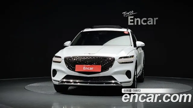 Genesis GV70 2.5T Бензин 2WD — Фото автомобиля 3