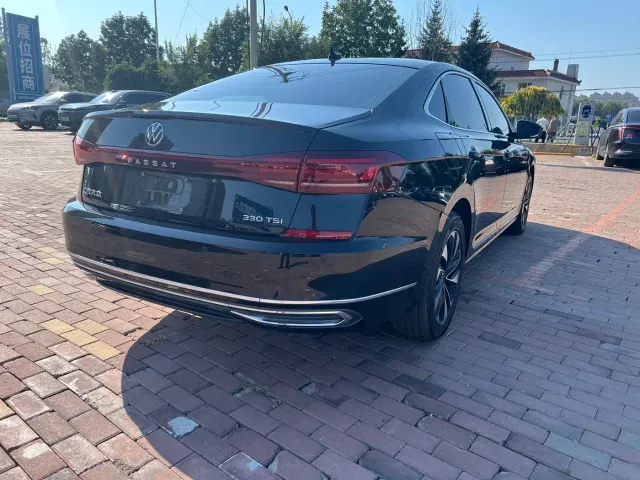 Volkswagen Passat — Фото автомобиля 6