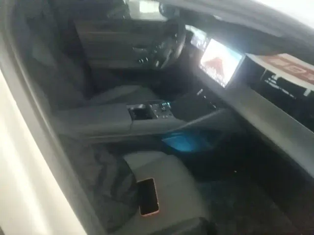 BYD Qin L — Фото автомобиля 24