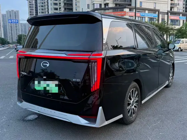 GAC Trumpchi E9 — Фото автомобиля 13