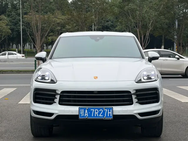 Porsche Cayenne — Фото автомобиля 2