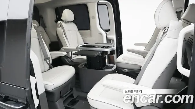Hyundai Staria — Фото автомобиля 9