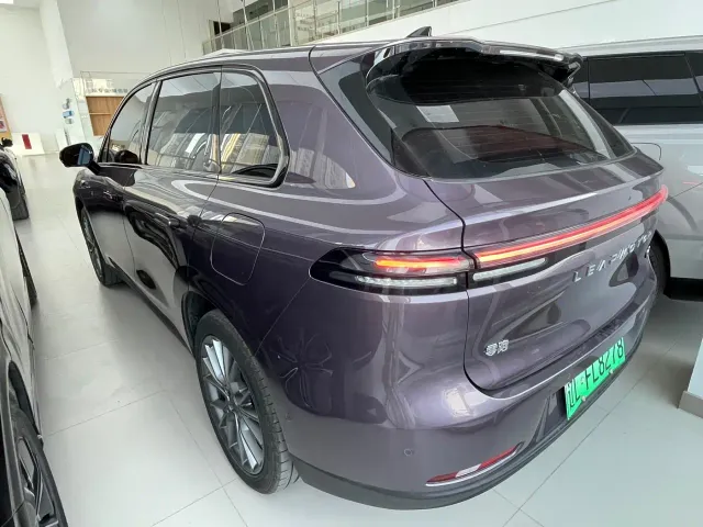 Leapmotor C10 — Фото автомобиля 9