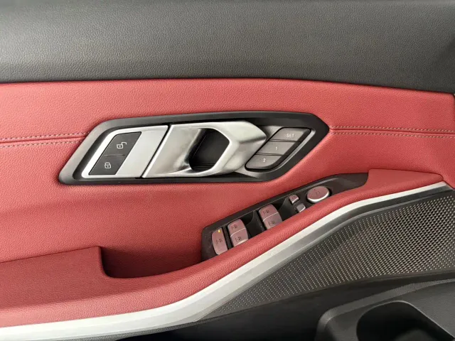 BMW 3 Series — Фото автомобиля 13