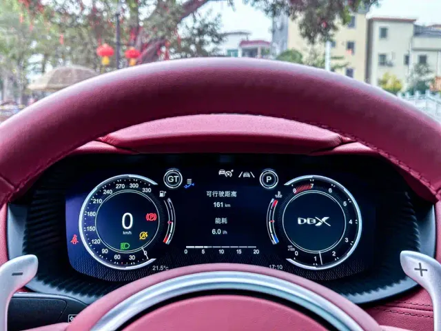 Aston Martin DBX — Фото автомобиля 6