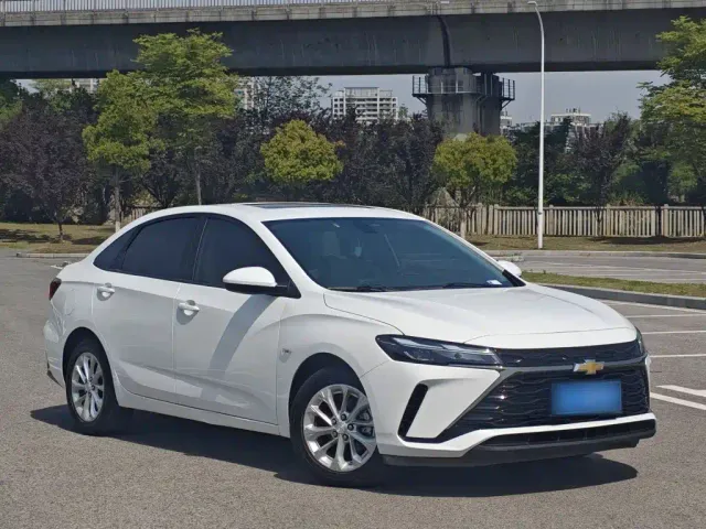 Chevrolet Monza — Фото автомобиля 10