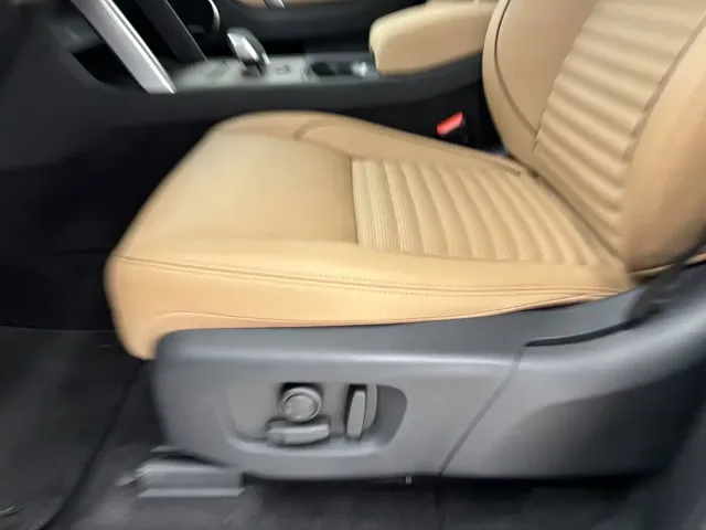 Land Rover Discovery Sport — Фото автомобиля 13