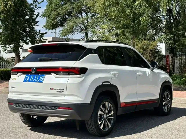 Changan CS35 Plus — Фото автомобиля 7