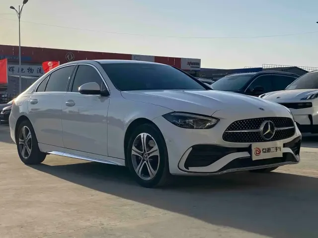 Mercedes-Benz C-Class — Фото автомобиля 3
