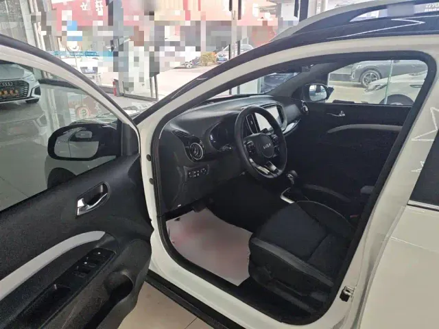 Kia KX1 — Фото автомобиля 10
