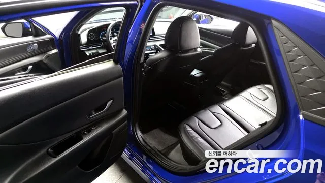 Hyundai AVANTE Новый Avante (CN7) — Фото автомобиля 11