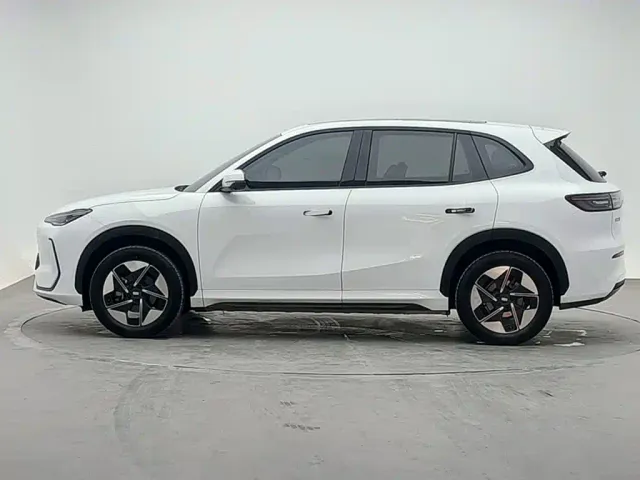 Geely Galaxy E5 — Фото автомобиля 2