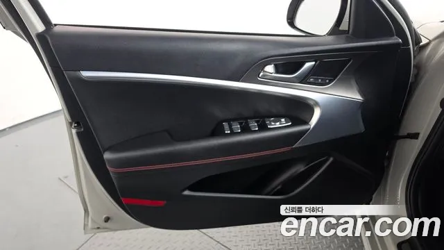 Genesis G70 New — Фото автомобиля 13