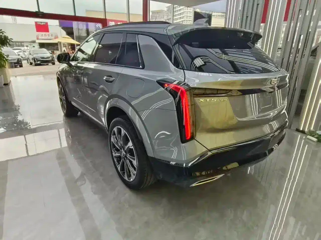 Cadillac XT5 — Фото автомобиля 16