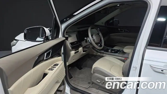 Kia Carnival Generation 4 — Фото автомобиля 15