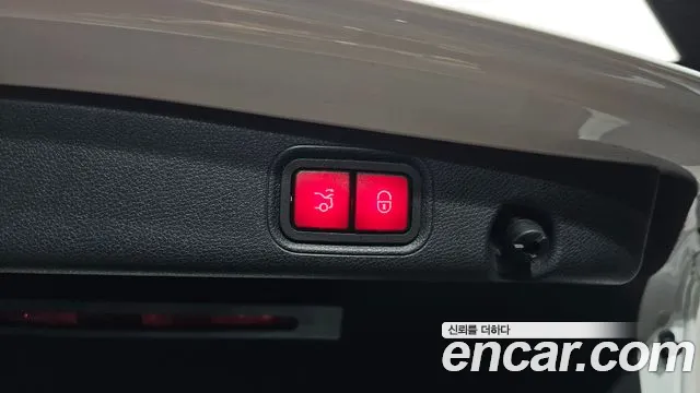 Mercedes-Benz E-Class — Фото автомобиля 26