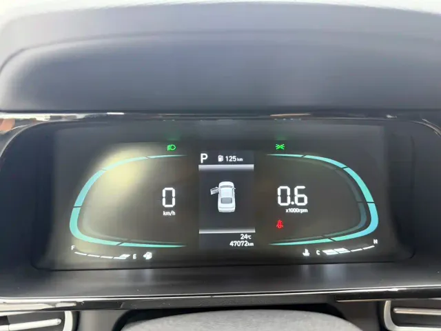 Hyundai Elantra — Фото автомобиля 15