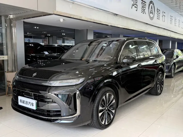 Фотография автомобиля — Huajing Baojun S