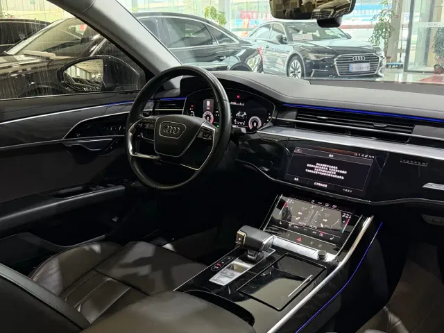 Audi A8 — Фото автомобиля 7