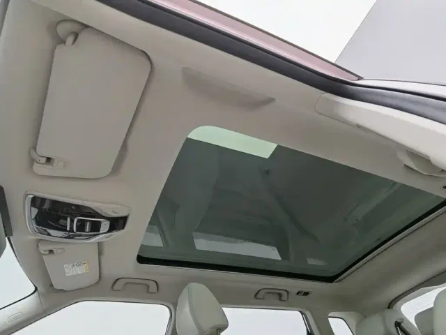 Geely ICON — Фото автомобиля 14