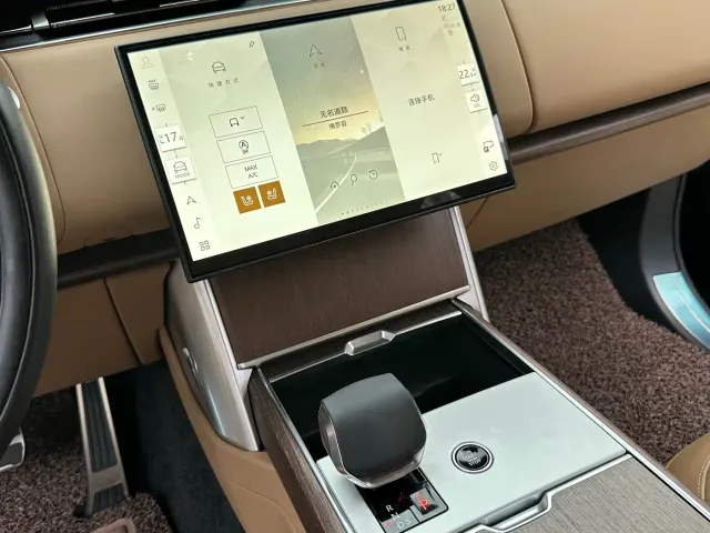 Land Rover Range Rover — Фото автомобиля 15