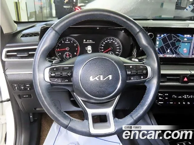 Kia K5 Generation 3 — Фото автомобиля 8