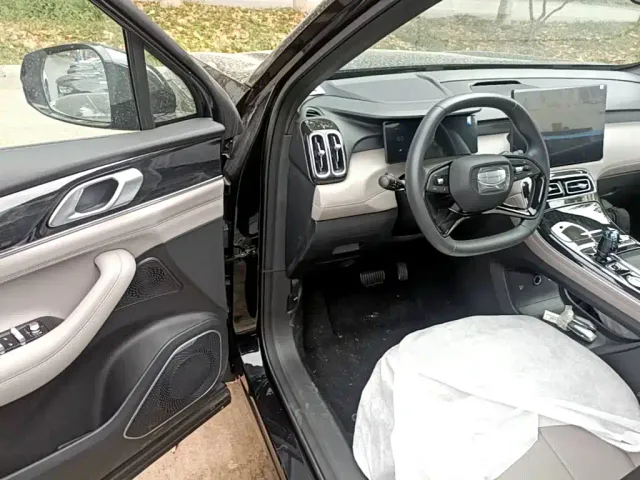 Geely Boyue L — Фото автомобиля 15