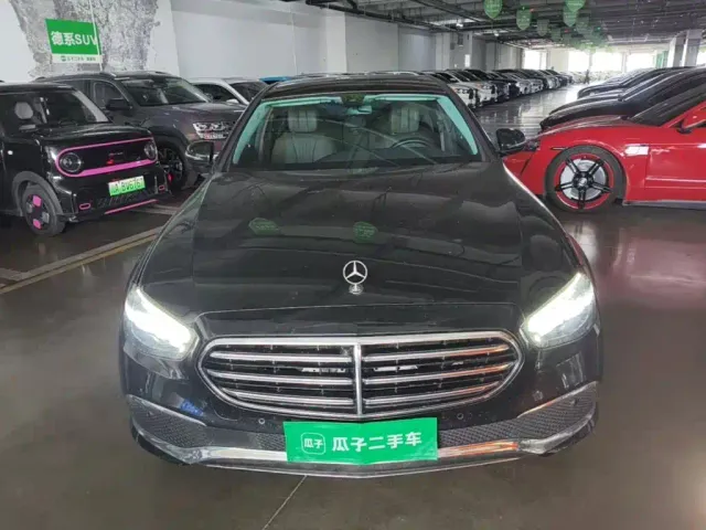 Mercedes-Benz E-Class — Фото автомобиля 2