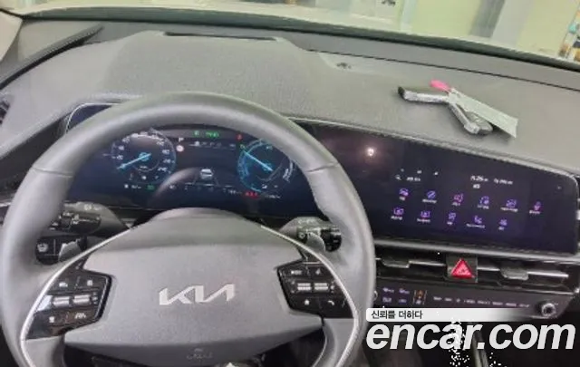 Kia Niro The All New Niro Signature — Фото автомобиля 3