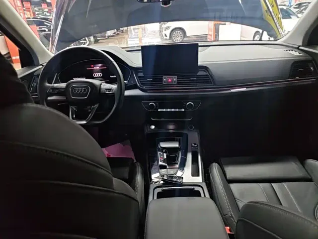 Audi Q5L — Фото автомобиля 9