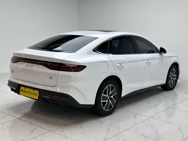 BYD Qin L — Фото автомобиля 15