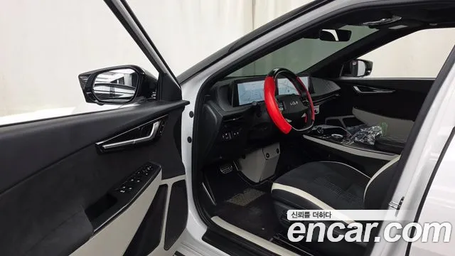 Kia EV6 — Фото автомобиля 10